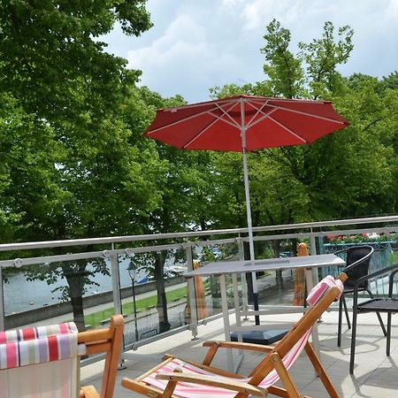 Haus Am Strom 50 Apartment Rostock Bagian luar foto